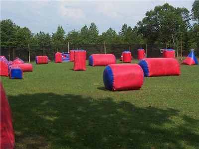 Air-sealed 0.9mm PVC Red Tarpaulin Bunkers Field Piantball Game, Wholesale Inflatable Paintballs BY-IS-063